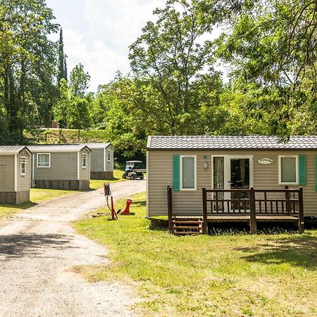 Camping Les Rives Du Lac De Vinca Dış mekan fotoğraf