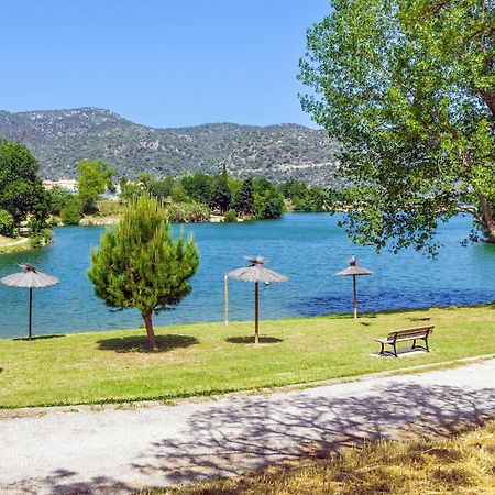 Camping Les Rives Du Lac De Vinca Dış mekan fotoğraf