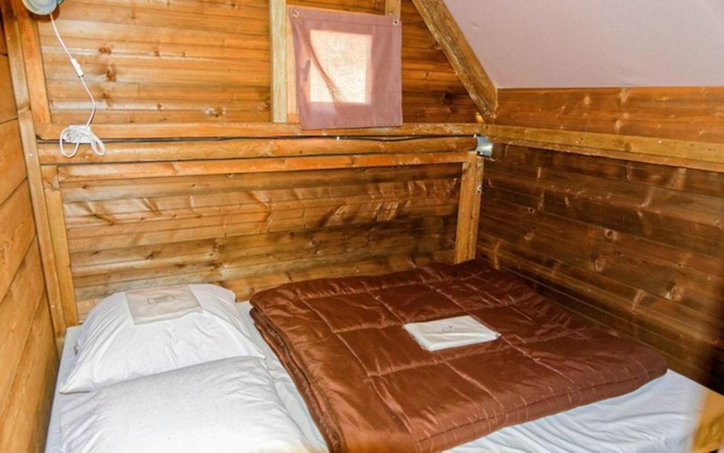 Camping Les Rives Du Lac De Vinca Dış mekan fotoğraf