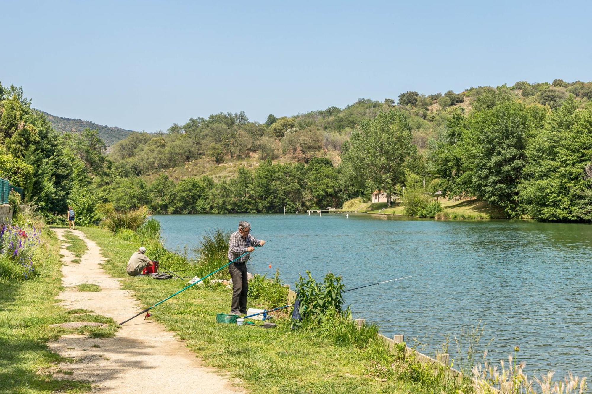 Camping Les Rives Du Lac De Vinca Dış mekan fotoğraf